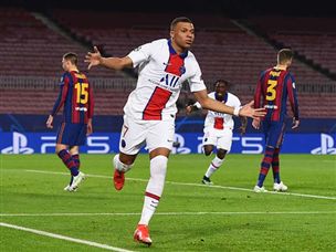 שלושער ענק לאמבפה בקאמפ נואו (getty)