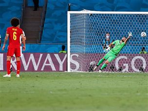 בעיטה אדירה של טורגן הזאר (Getty)