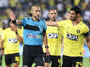 החלטה גבולית במחצית הראשונה, לא התרגש מדגני. ליאני (דני מרון)