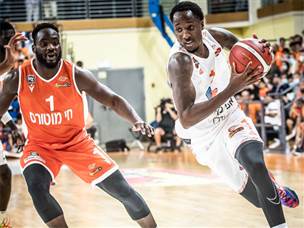 קלייברן. סיים ללא נקודות (מנהלת הליגה, עודד קרני)