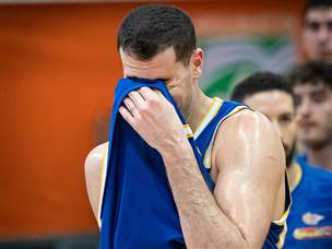 עוז בלייזר לא מאמין (עודד קרני)