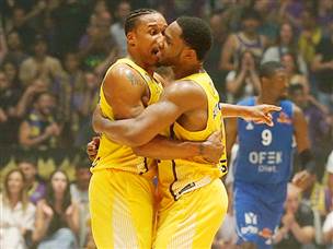 והחולונים התרוממו לפער גדול (צילום: אלן שיבר)