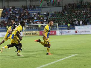 חגג שער ובישול. קניקובסקי (האתר הרשמי של מכבי ת"א)