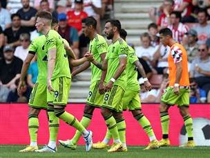 ברונו פרננדש פרץ את הסכר  (Steve Bardens/Getty Images)
