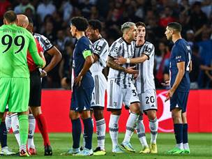 עצבים, מתח והרבה מצבים. ערב מופלא של כדורגל בפריז (Getty)