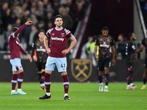 קצת לפני כן, ווסטהאם המשיכה בהתרסקות שלה (GETTY)