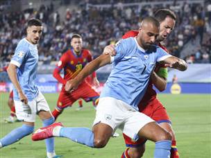 וישראל התקשתה לשחק (צילום: ברני ארדוב)