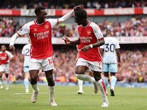 וחגג עם סאקה את השני (Clive Mason/Getty Images)