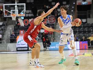 לא עוצרת (שקד אבן, מכבי עירוני רמת גן)