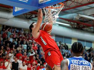 גם זלמנסון במשחק התקפי מצוין (אלן שיבר)