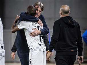 מנשה זלקה. מגיע לו לחגוג (עודד קרני)