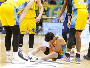 במכבי יקוו לחדשות טובות מכיוונו. ג`ון דיברתולומיאו (אלן שיבר)