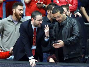 מה קורה שם? (אלן שיבר)