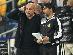 יוסי אבוקסיס ואוהד קדוסי. המאמן הופך לאהוב היציעים בנתניה (ברני ארדוב)