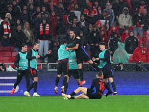 ברצלונה סיפקה לנו הערב משחק היסטורי (Getty)