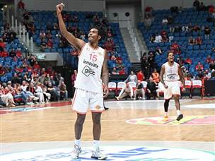 הנרי. התעורר כשצריך (ברני ארדוב)