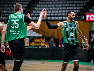 אבל המארחת אמרה את המילה האחרונה (FIBA)