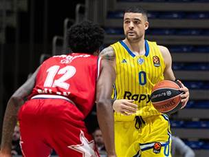 בכורה בצהוב. לונדברג (אלעד גולדשטיין, מכבי Rapyd תל אביב)