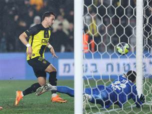 וירדן שועה קבע יתרון בדקה ה-13 (אלן שיבר)