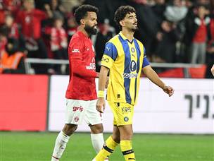 רוי רביבו אחרי שהורחק (אלן שיבר)