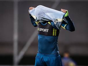 ריינה אומנם ניסתה, אך התקשתה להתאושש מהמכה כבר בפתיחה (מאור אלקסלסי)