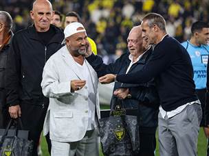 המשחק נפתח עם טקס מרגש ומכובד (קובי אליהו)