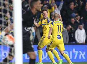 קיארטנסון לוהט. סידר ניצחון במשחק העונה (אלן שיבר)