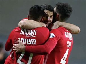 חגיגות גדולות באדום בסיום (אלן שיבר)