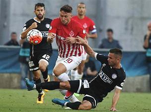 אבל ברובו המשחק התאפיין בעצבים ולא בכדורגל משובח (אלן שיבר)