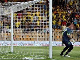 איזו השפלה. קליימן סופג עוד שער (האתר הרשמי של פלובדיב)