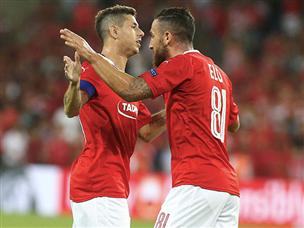 הרבה בזכות הבישול של מליקסון (אלן שיבר)