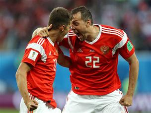 תחילה הגיע מעט מזל מכיוונו של אחמד פתחי (getty)