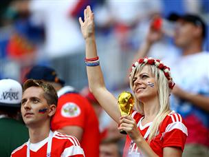 אוהדי רוסיה רצו עוד ניצחון (GETTY)