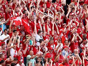 אוהדי פרו אמנם יטוסו הביתה בקרוב, אבל כמה שהם שמחו מהניצחון הזה (getty)