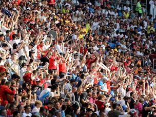 למרות שאין חשיבות גבוהה למשחק, הקהל בסנט פטרסבורג נהנה מאווירה מעולה (getty)