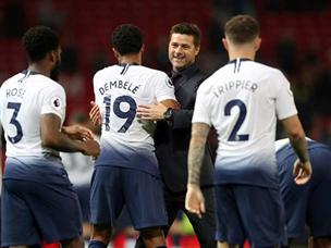 פוצ'טינו מברך את חניכיו (getty)