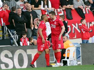 שינו את החלק הקדמי. ואלסקיס ופריירה (אודי ציטיאט)