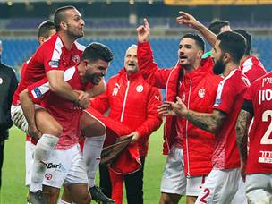 שמחה אדומה בנתניה (אלן שיבר)