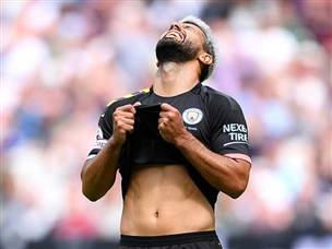 אגוארו החמיץ פנדל, אבל אז קיבל הזדמנות שנייה (getty)