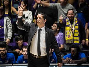 ספרופולוס. עוד ניצחון (עודד קרני)