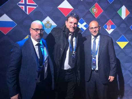 הרצוג עם יו"ר ההתאחדות אורן חסון והמנכ"ל רותם קמר