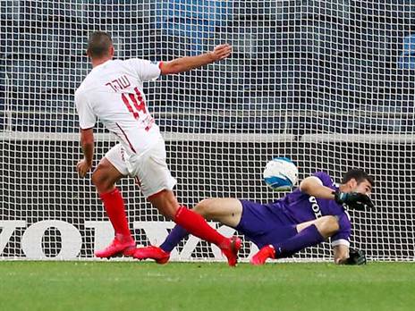 שער ניצחון. שהר (אלן שיבר)