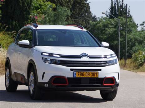 סיטרואן C5 איירקרוס דיזל. פחות אבזור, יותר מהות (צילומים: ניר בן-טובים)