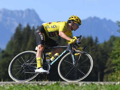 דוהר עם החולצה הצהובה לפאריס, רוגליץ' (getty)