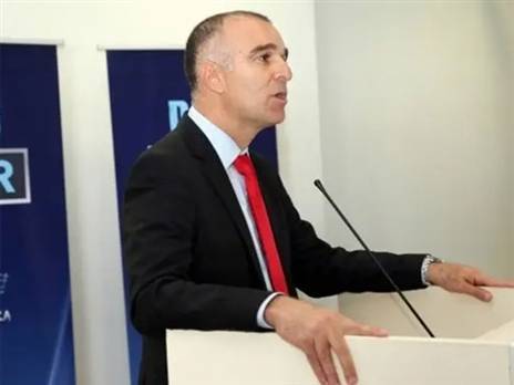 כלפון. חוגג התנצל