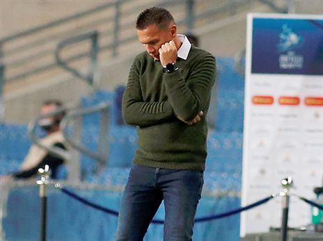 לפחות בנקודת הזמן הזו, ברק בכר איבד שליטה על הקבוצה (אלן שיבר)