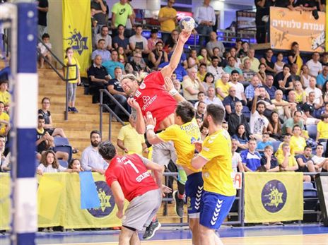 לנגהאנס, חוזר לשורות אשדוד (הדר ואן קולא, איגוד הכדוריד)