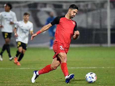 היה אמור לבעוט, אך ויתר. כיאל (צילום: ברני ארדוב)