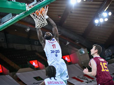 הראה ניצוצות מתחת לסל. בריימו (באדיבות פיב"א)