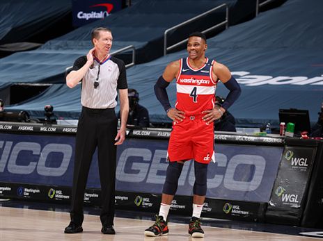 ווסטברוק. בעיקר מסתבך עם השופטים (Getty)